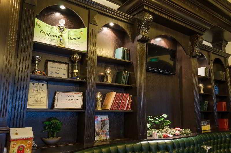 科纳克巴伐利亚酒店 Buşteni 外观 照片